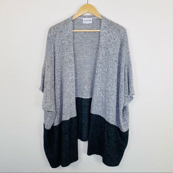 Olive and Oak gray colorblock open cocoon sweater - Picture 2 of 7